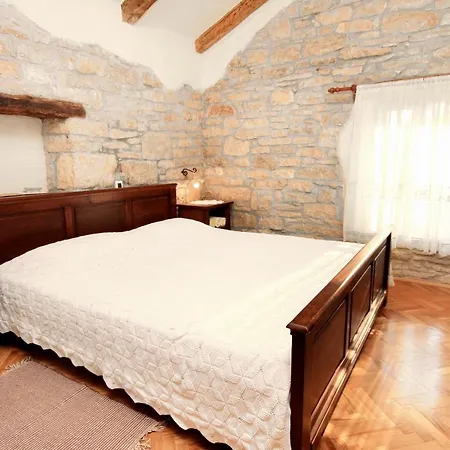Family Friendly House With A Swimming Pool Zgrabljici, Istria - Sredisnja Istra - 3353 Casa de Férias Vošteni