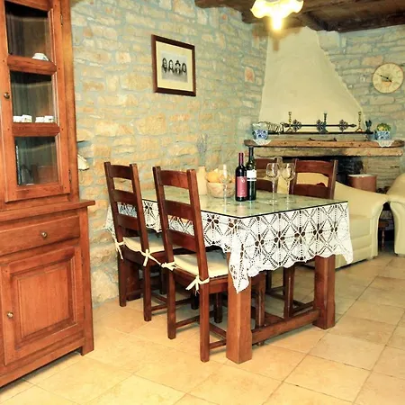 Family Friendly House With A Swimming Pool Zgrabljici, Istria - Sredisnja Istra - 3353 Casa de Férias *